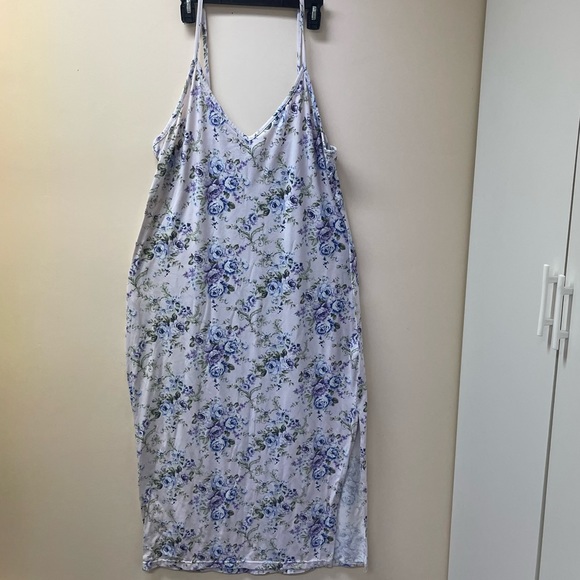 Forever21 Plus size Maxi floral dress 3X - Picture 2 of 9